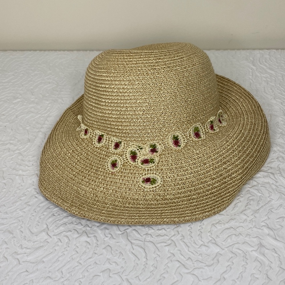 Betmar New York straw hat